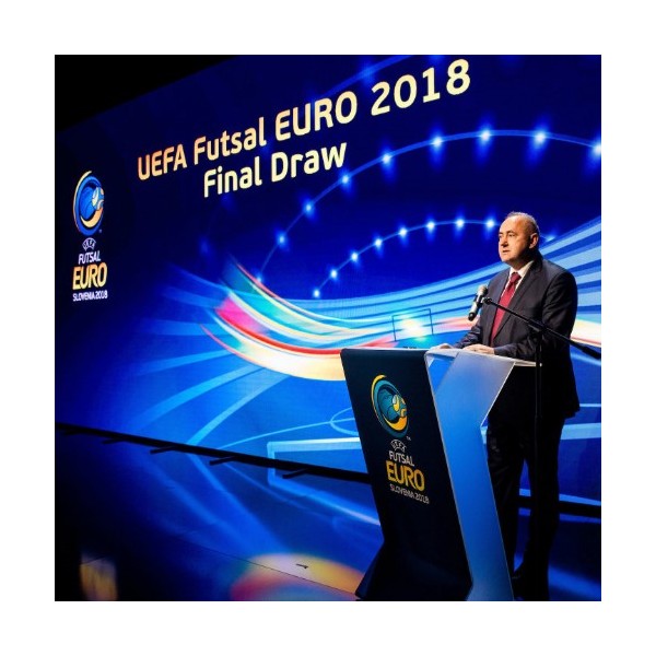 Najem govorniškega pulta