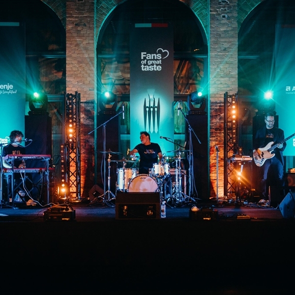 Lighting for up to 500 pax