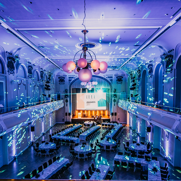 Osvetlitev nad 150 oseb