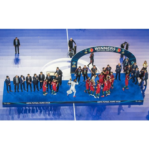 Praktikabel 100x100x100